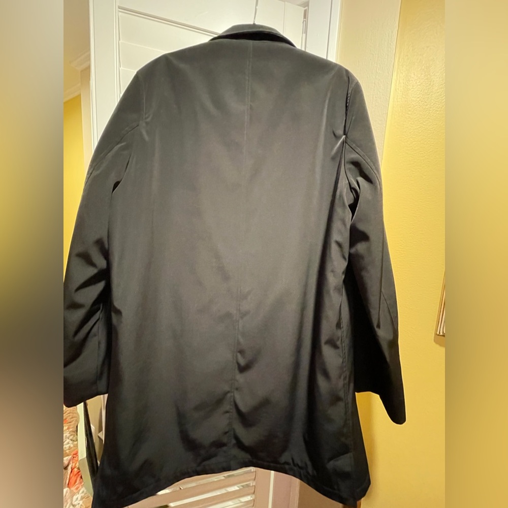 Beautiful Men’s Calvin Klein Raincoat - Picture 6 of 8